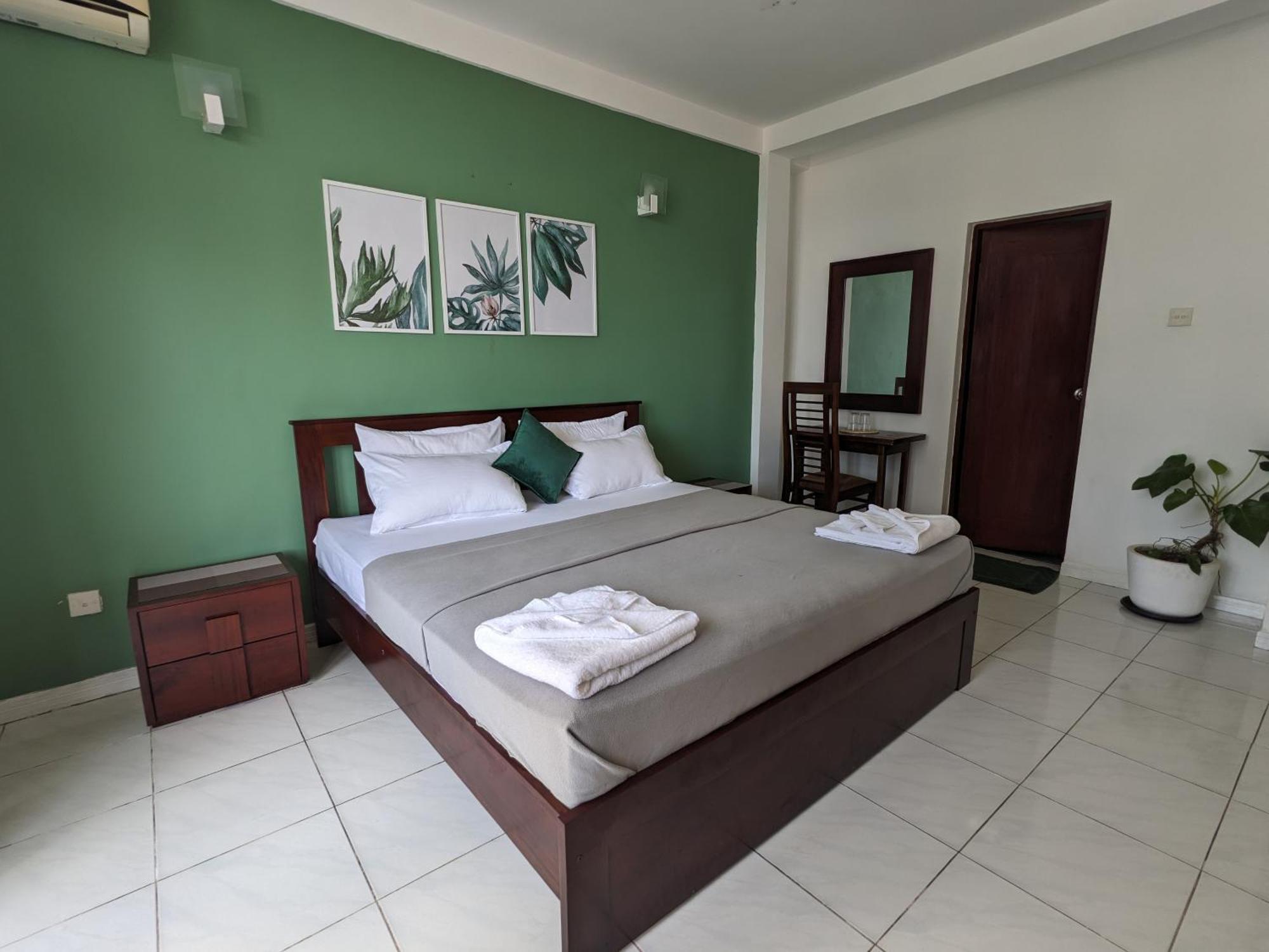 Palmyrah Residencies Hotel Colombo Szoba fotó